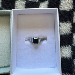 Elegant Black and Silver Women's Ring